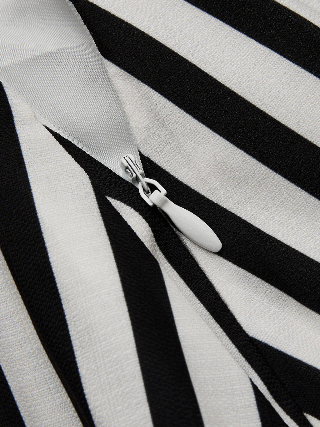 Stripe Backless Pockets Dress